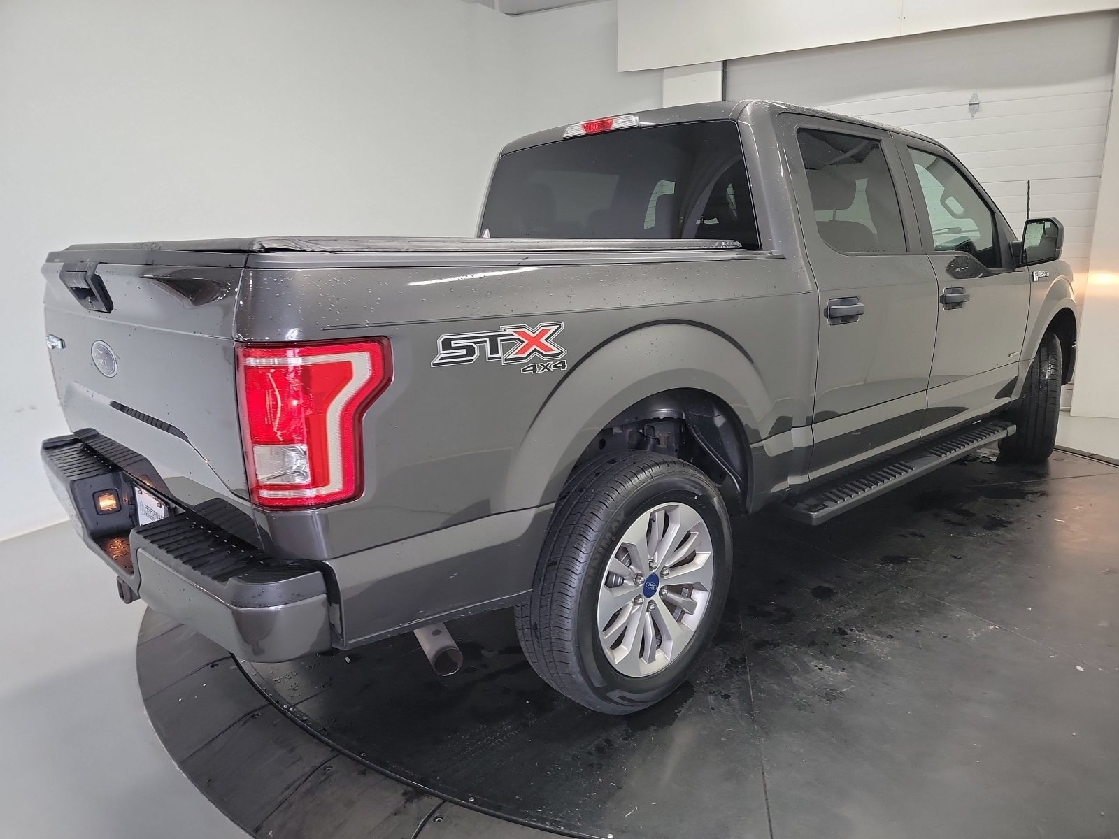 Used 2017 Ford F150 XL w/ Equipment Group 101A Mid AWD/4WD image 9