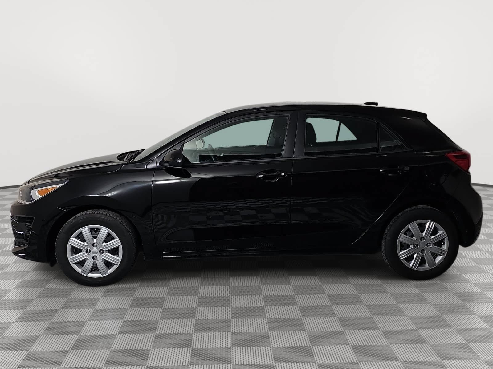 Used 2023 Kia Rio S FWD image 5