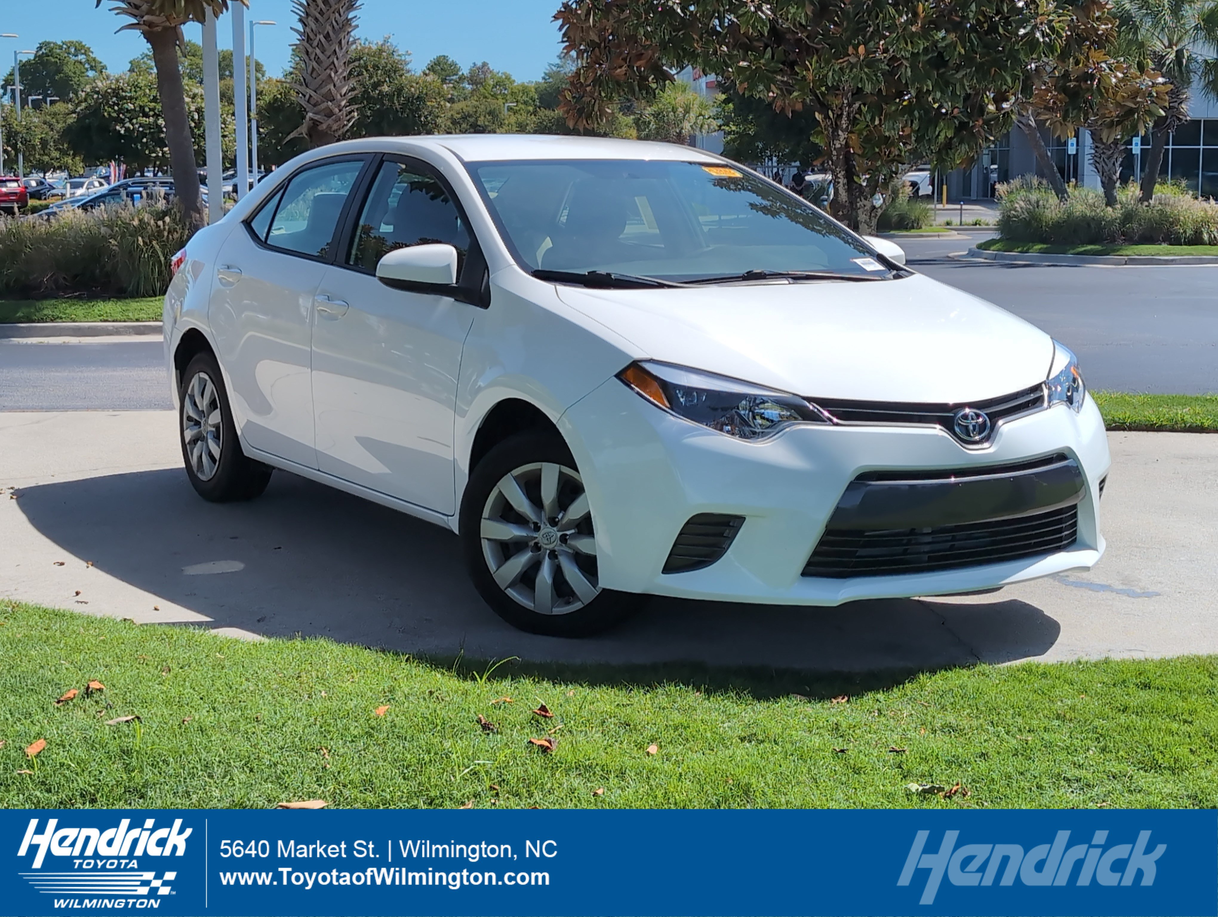 Used 2016 Toyota Corolla LE FWD image 1