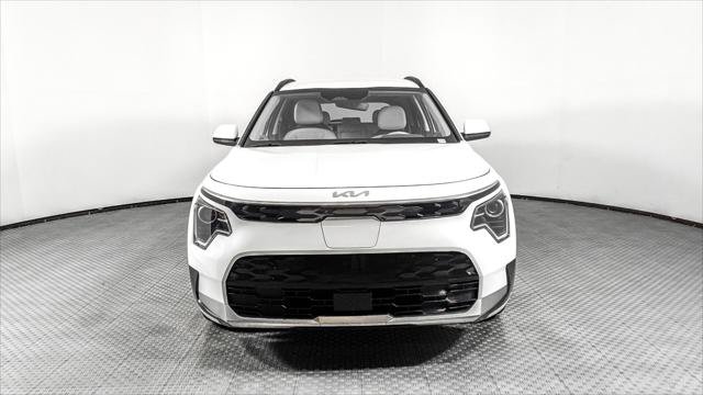 Used 2023 Kia Niro Wind w/ Wind Preserve Package FWD image 12