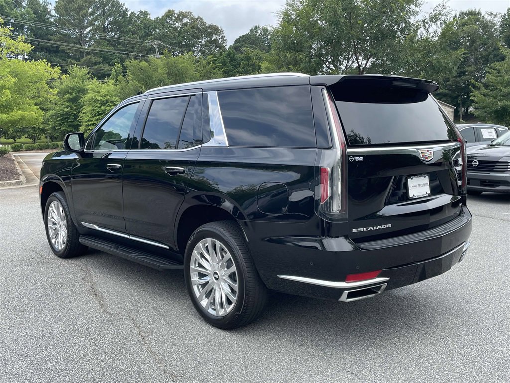 Used 2024 Cadillac Escalade Premium Luxury image 3