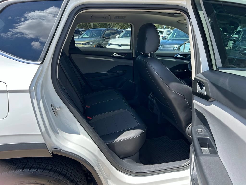 Certified 2023 Volkswagen Taos SE w/ Panoramic Sunroof Package FWD image 38