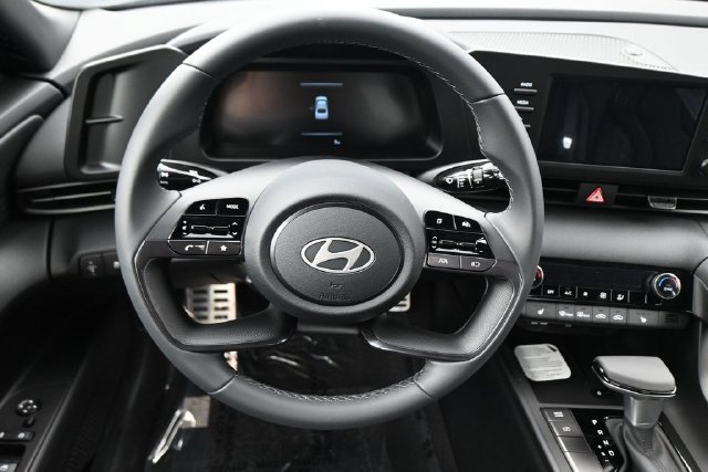 New 2026 Hyundai Elantra SEL Sport FWD image 13