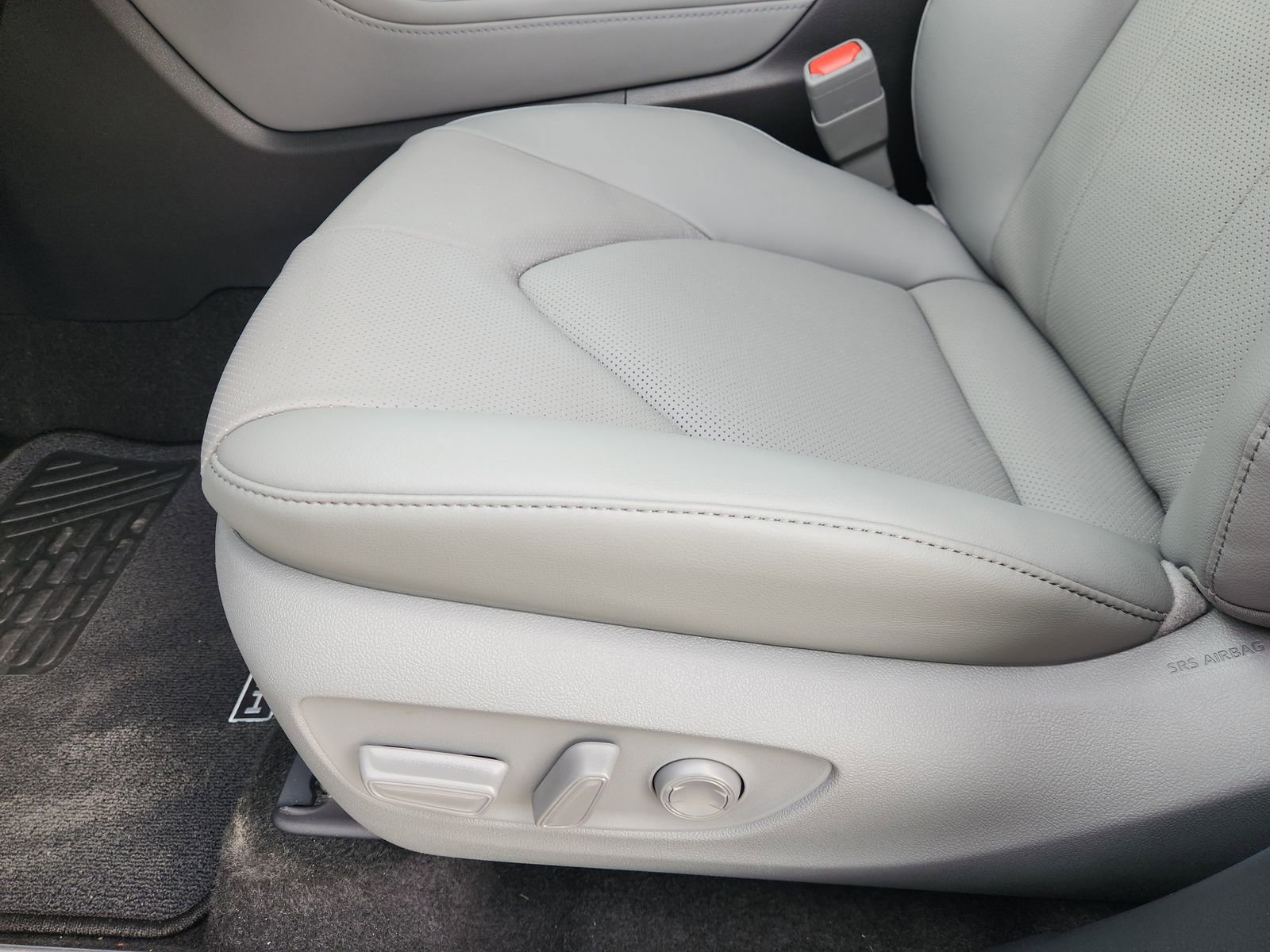 New 2026 Toyota Highlander Limited image 23