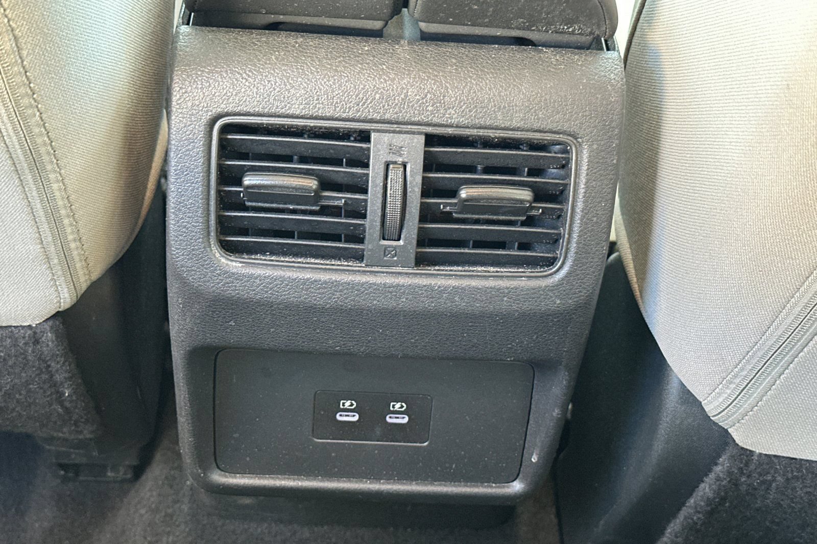 Used 2024 Nissan Rogue SV AWD/4WD image 15