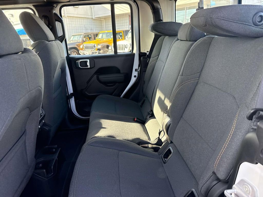 New 2026 Jeep Gladiator Sport AWD/4WD image 10