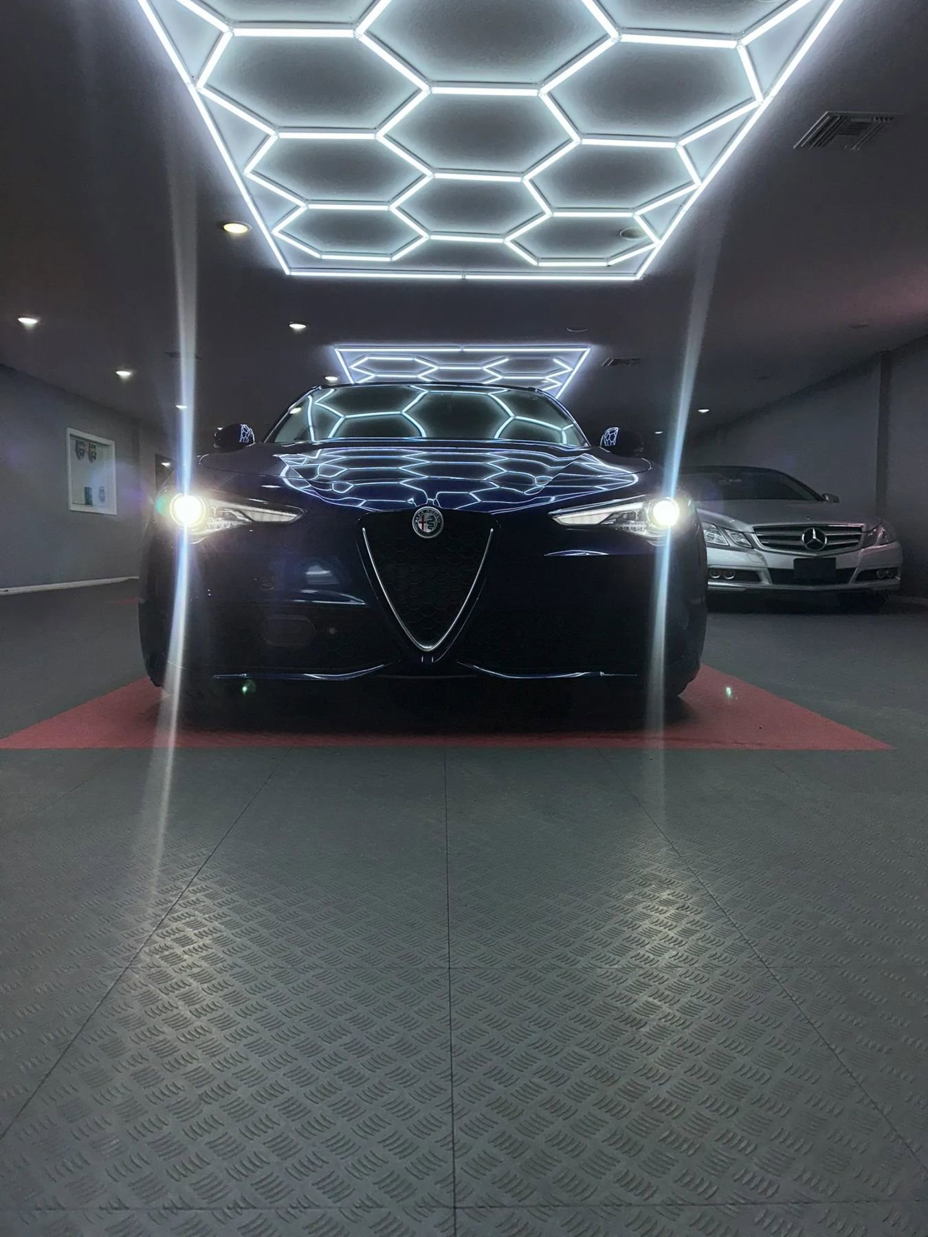 Used 2017 Alfa Romeo Giulia Ti w/ TI 19" Sport Package RWD image 9