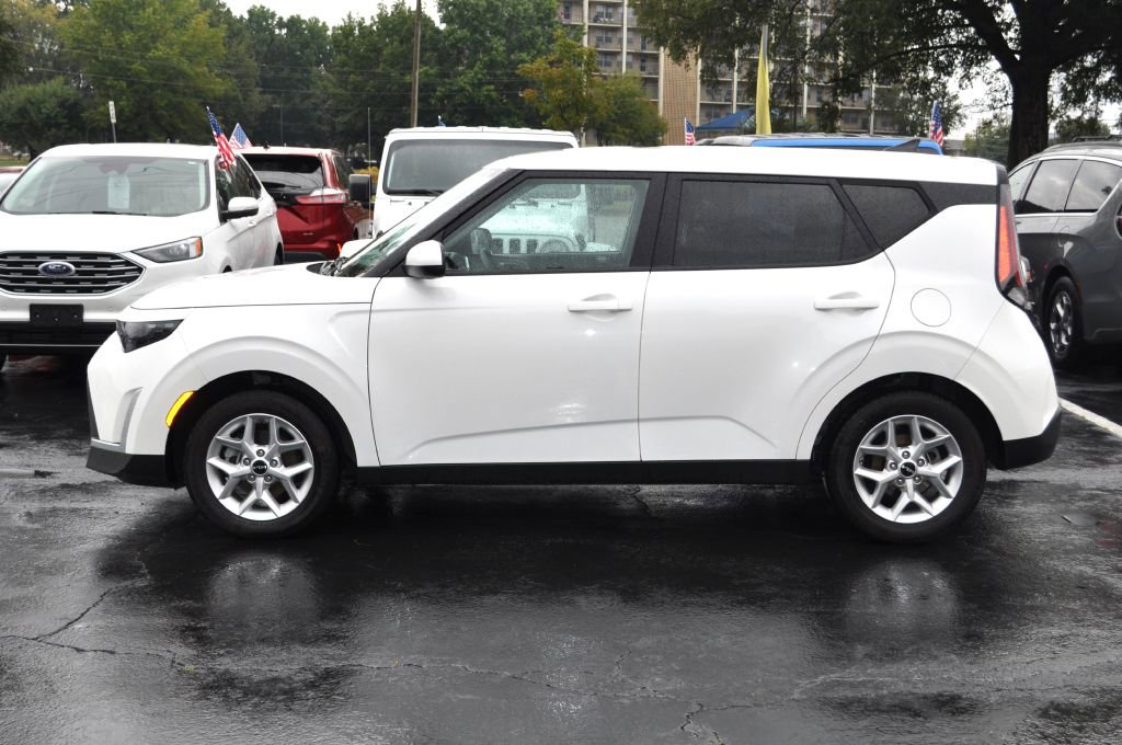 Used 2024 Kia Soul LX w/ LX Technology Package image 19