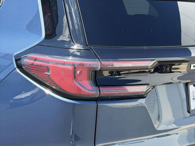 Used 2025 GMC Acadia Denali FWD image 13