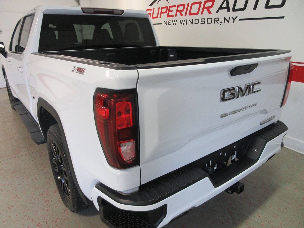 Used 2021 GMC Sierra 1500 Elevation w/ LPO, Elevation Black Package image 13