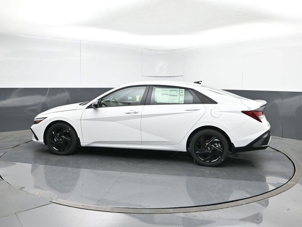 New 2026 Hyundai Elantra Sport image 3