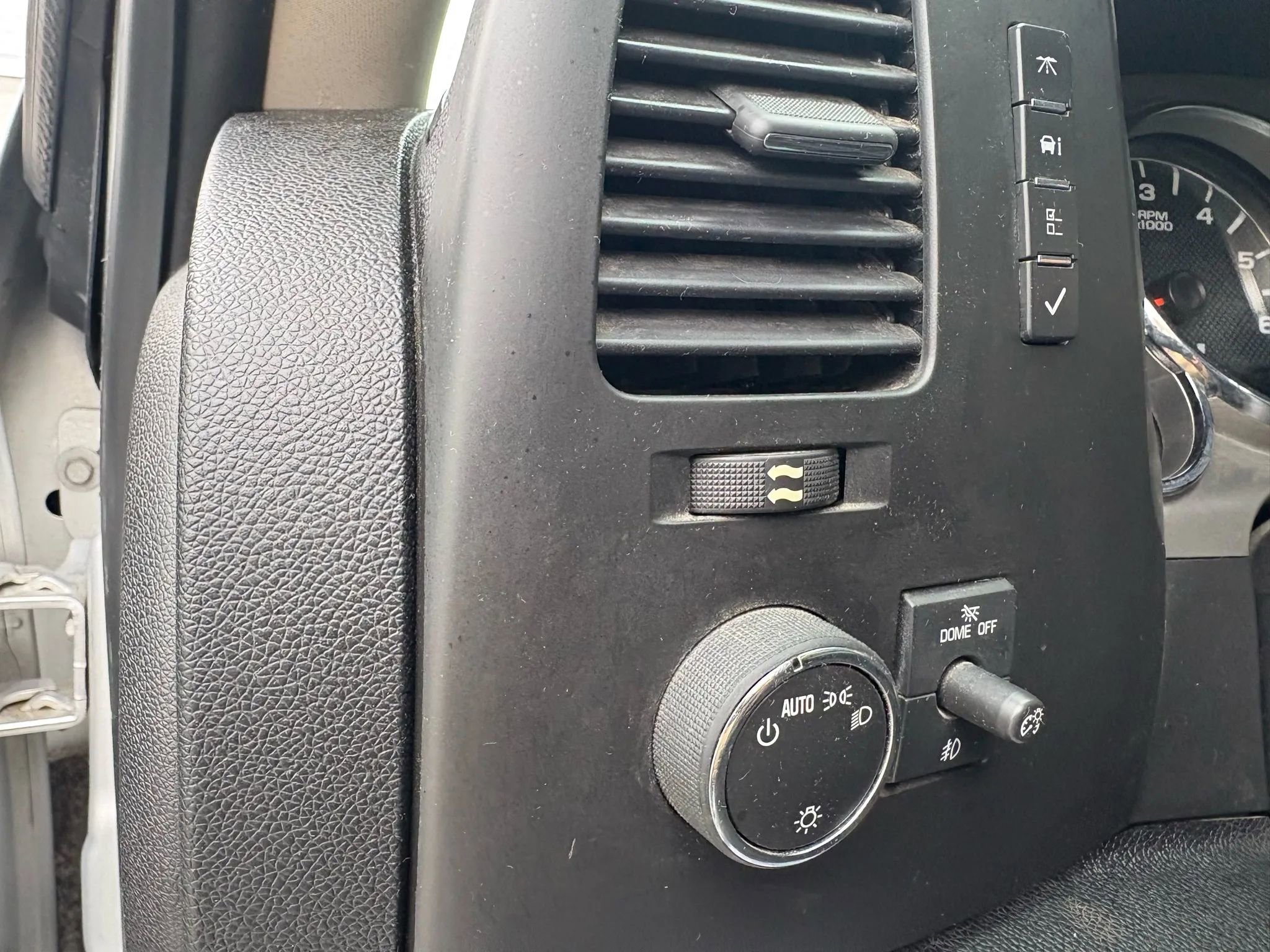 Used 2012 Chevrolet Silverado 1500 LT w/ Z71 Appearance Package image 14