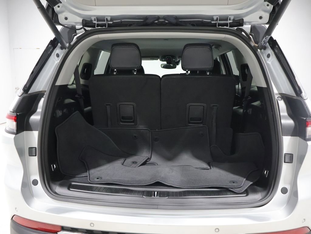 Used 2023 Jeep Grand Cherokee L Limited image 5