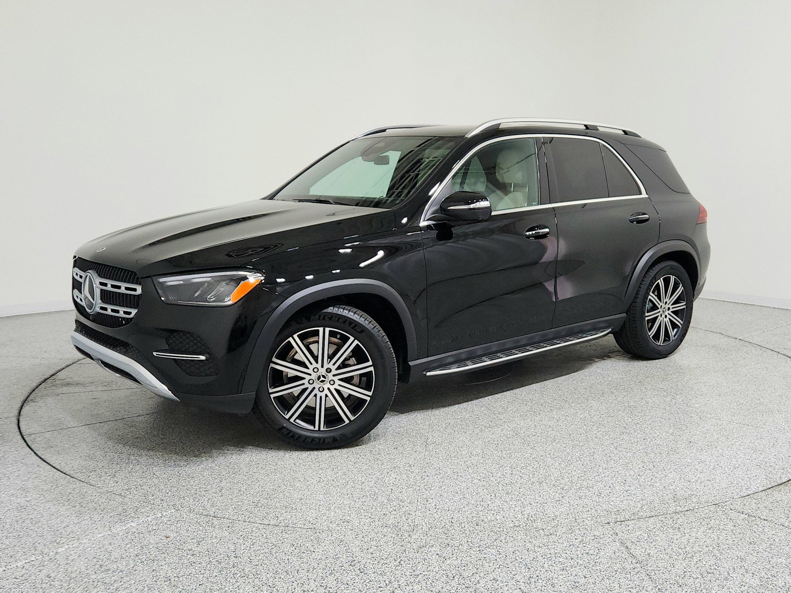 Certified 2025 Mercedes-Benz GLE 350 4MATIC image 1