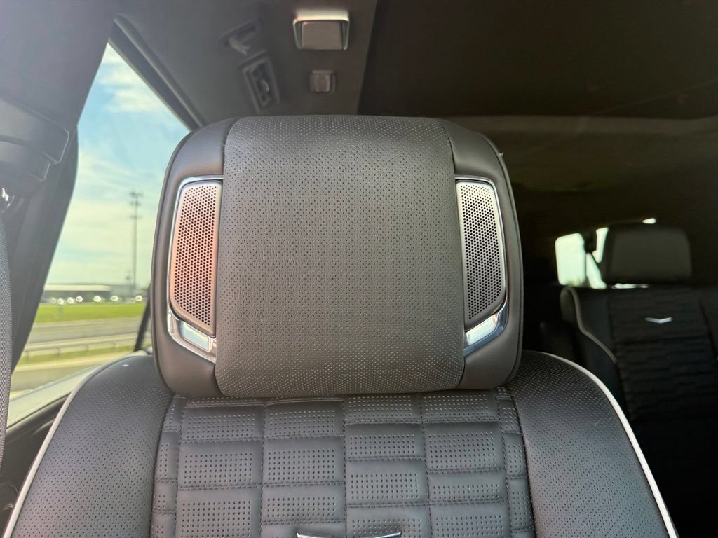 Certified 2024 Cadillac Escalade ESV Premium Luxury Platinum AWD/4WD image 32
