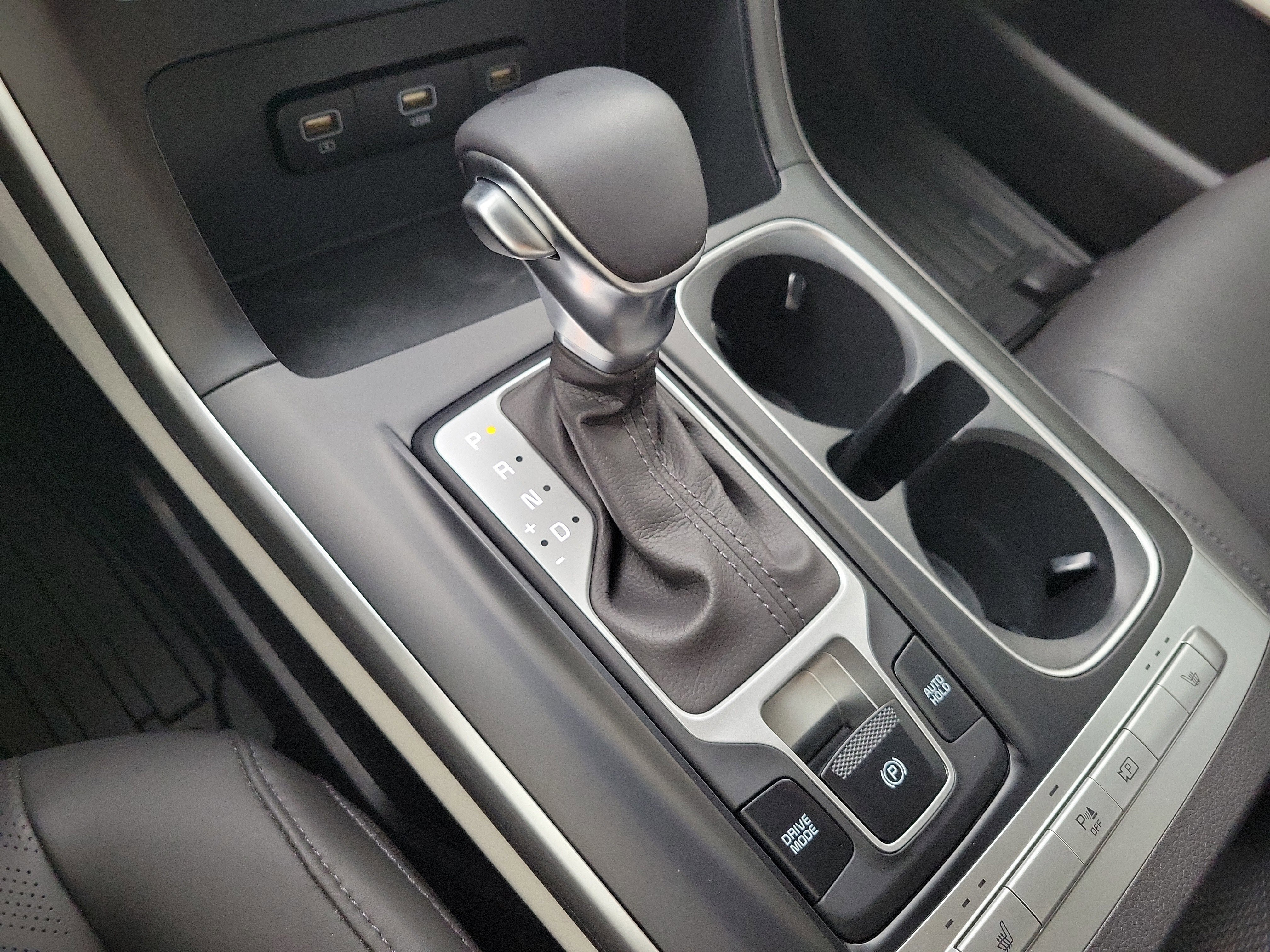 Certified 2023 Kia Carnival LX image 36