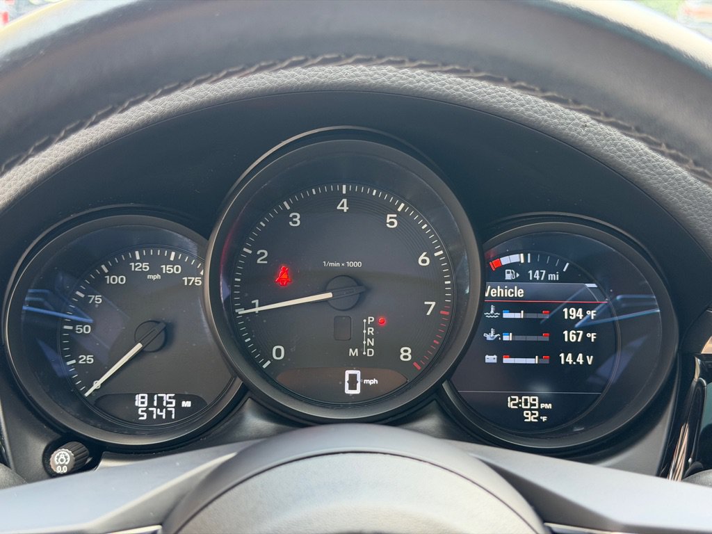 Used 2023 Porsche Macan AWD/4WD image 37