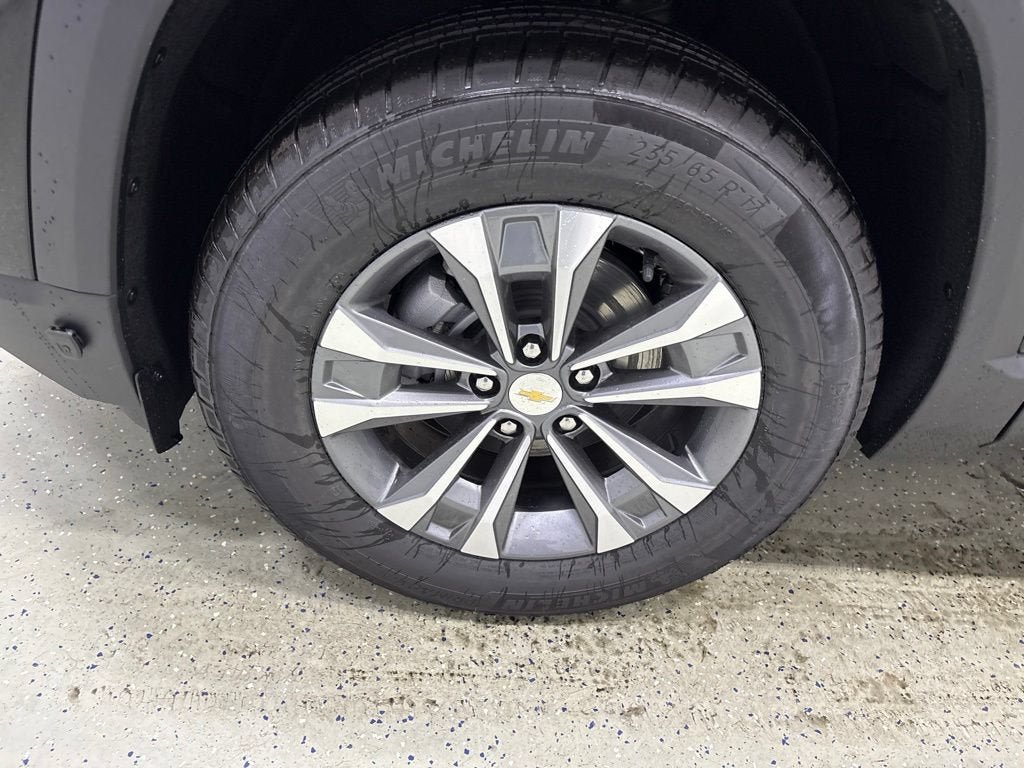 New 2027 Chevrolet Equinox LT w/ Convenience Package II AWD/4WD image 11