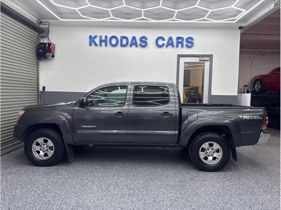 Used 2013 Toyota Tacoma 4x4 Double Cab w/ TRD Off-Road Pkg image 1