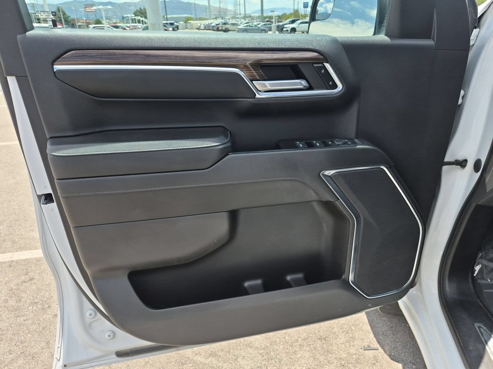 Used 2023 Chevrolet Silverado 1500 RST AWD/4WD image 11