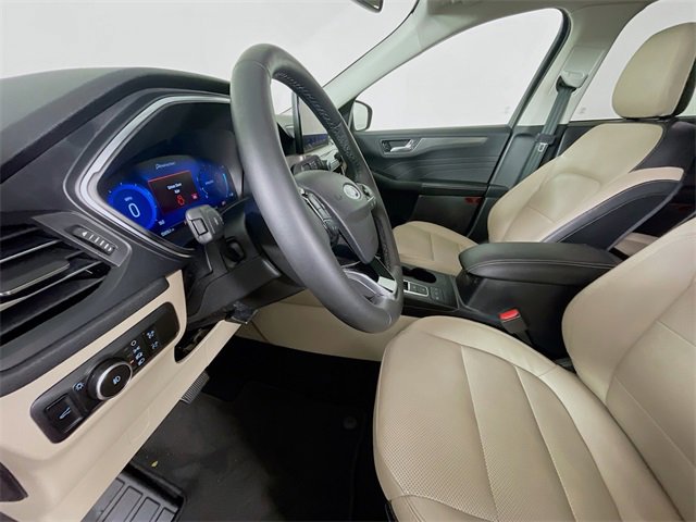 Used 2022 Ford Escape Titanium w/ Class II Trailer Tow Package image 22