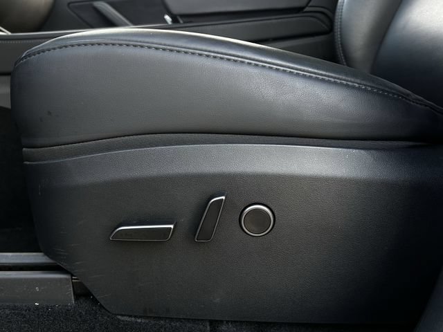 Used 2023 Tesla Model Y Long Range AWD/4WD image 26