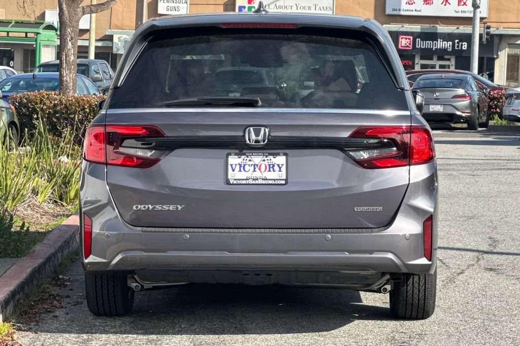 New 2026 Honda Odyssey Touring image 5