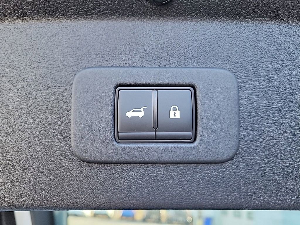 New 2026 Nissan Leaf Platinum+ w/ Floor Mat Package (Platinum+) FWD image 25
