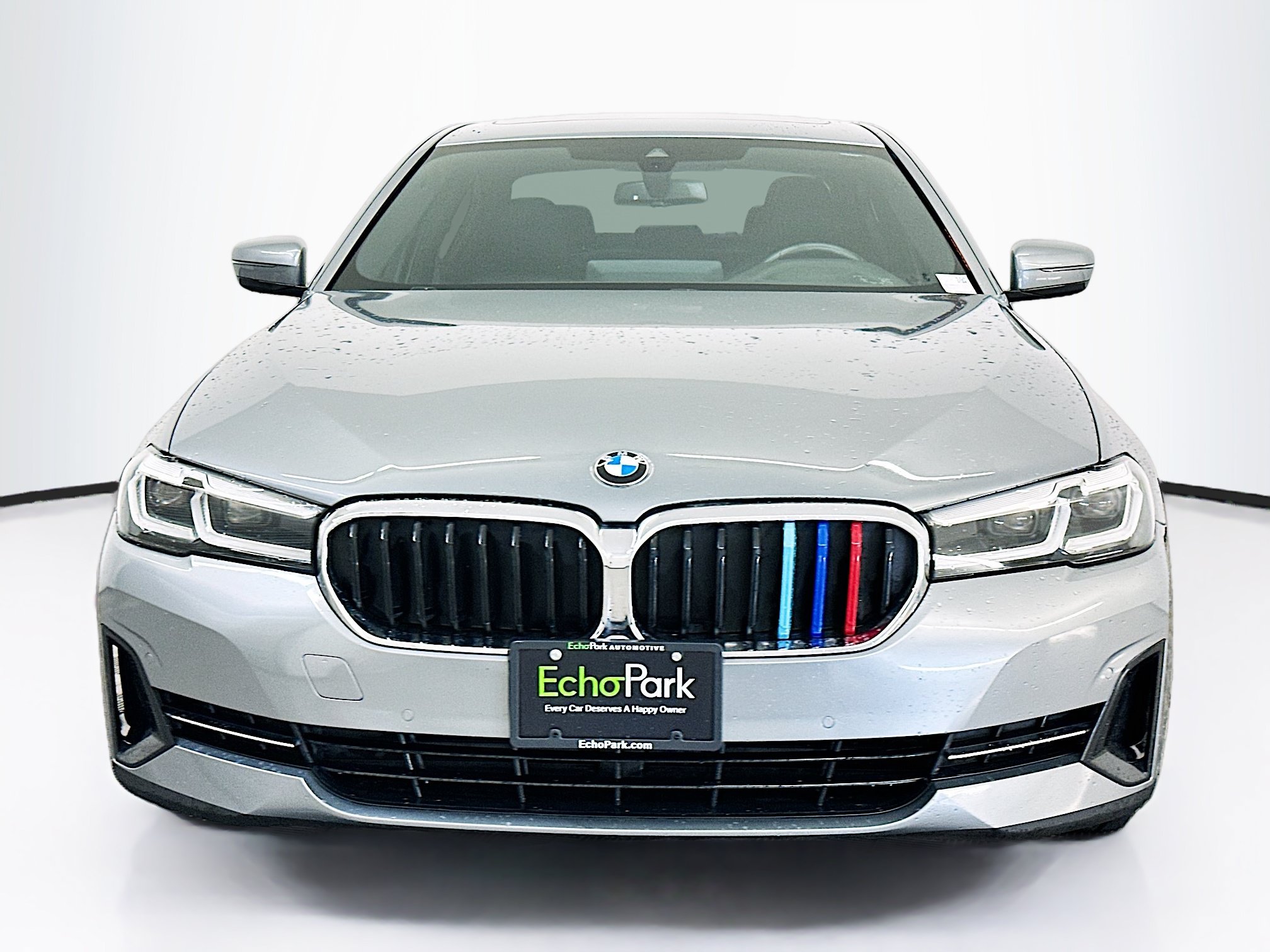 Used 2023 BMW 530i xDrive w/ Premium Package AWD/4WD image 2