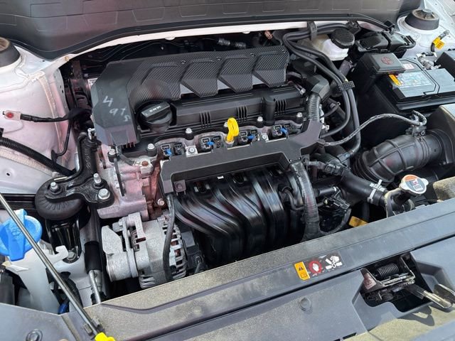 Used 2023 Hyundai Venue Limited image 27