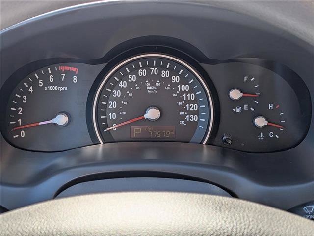 Used 2012 Kia Sedona LX FWD image 11