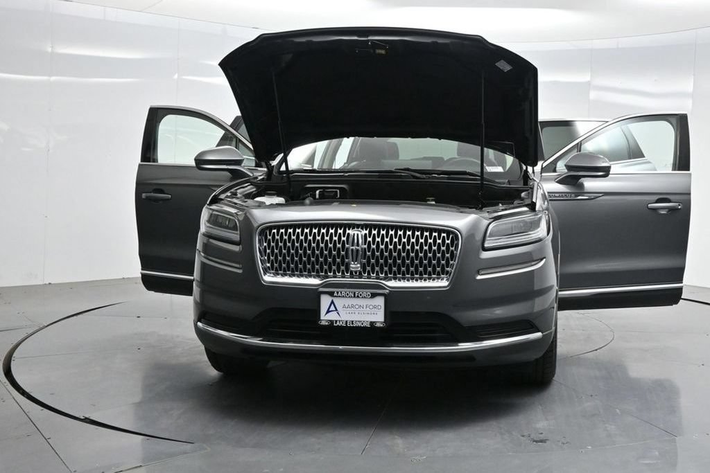 Used 2023 Lincoln Nautilus FWD w/ Premium Package image 50