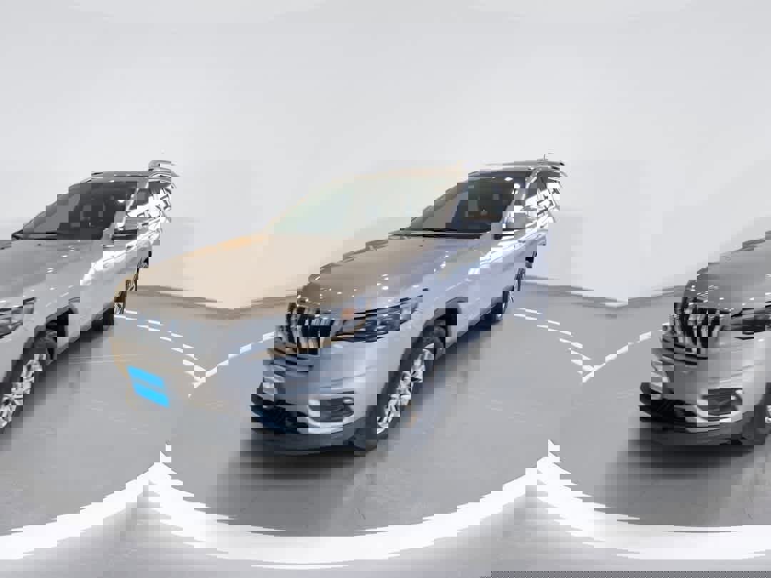 Used 2019 Jeep Cherokee Latitude Plus image 4