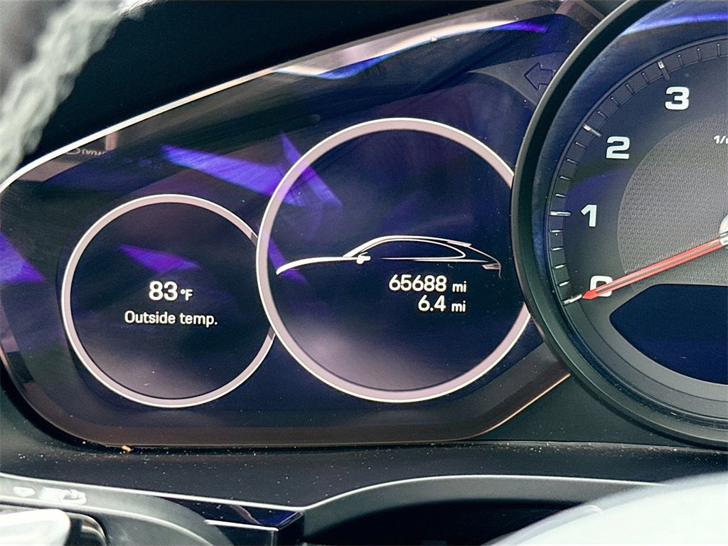 Used 2022 Porsche Cayenne Platinum Edition image 13