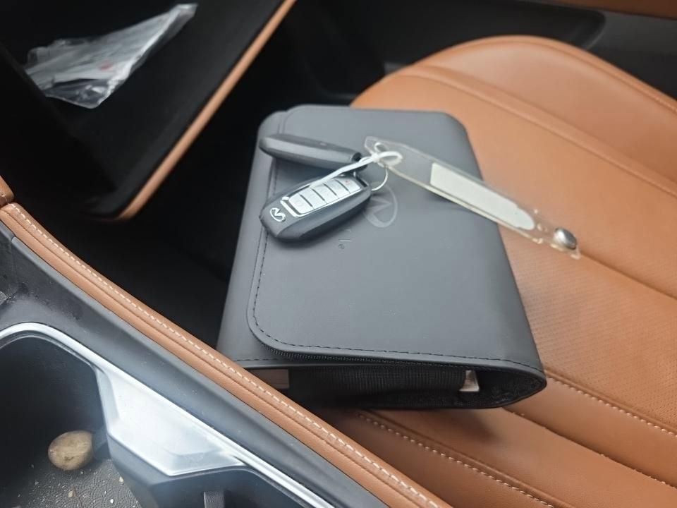 Certified 2023 INFINITI QX60 Sensory w/ Cargo Package image 8