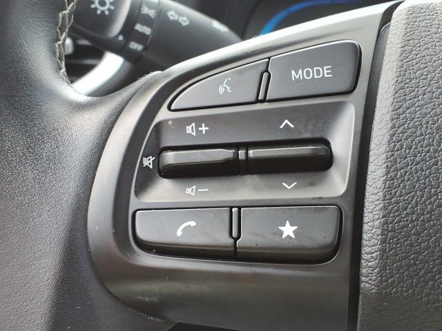 Used 2023 Hyundai Venue SEL image 15