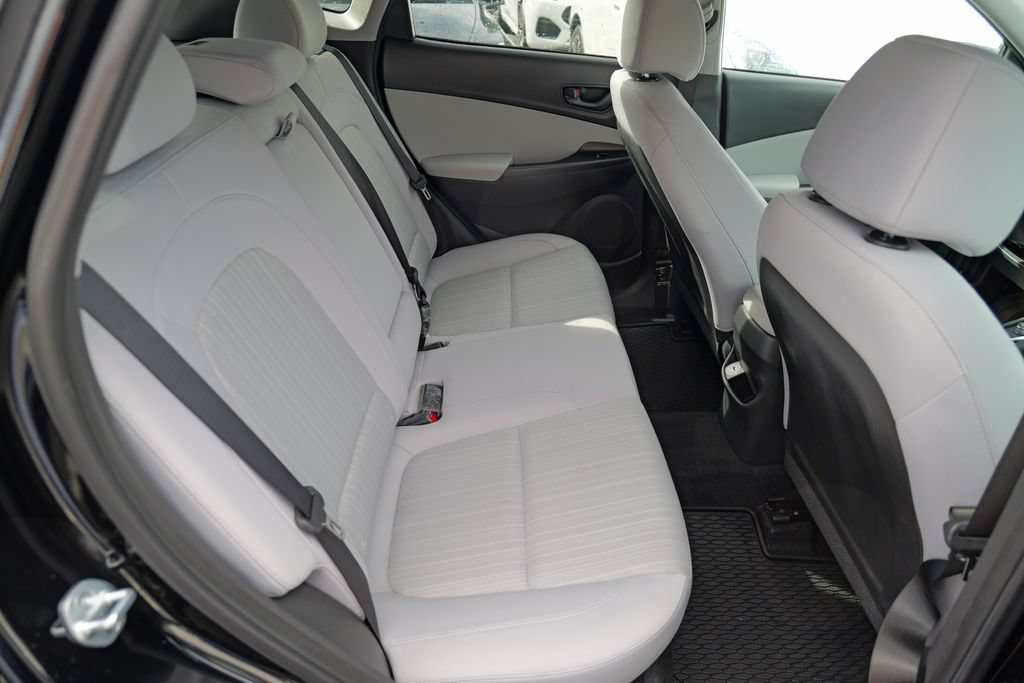 Used 2023 Hyundai Kona SEL AWD/4WD image 29