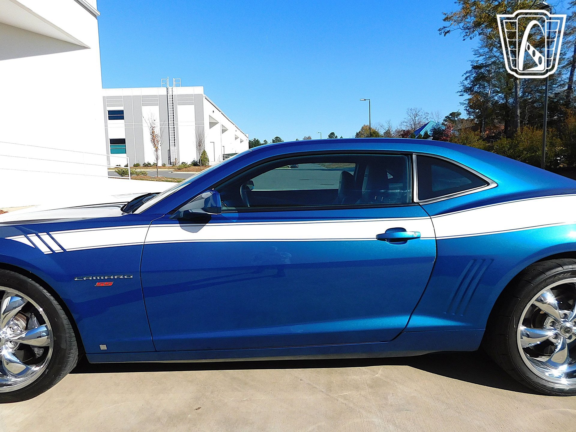 Used 2010 Chevrolet Camaro SS RWD image 13