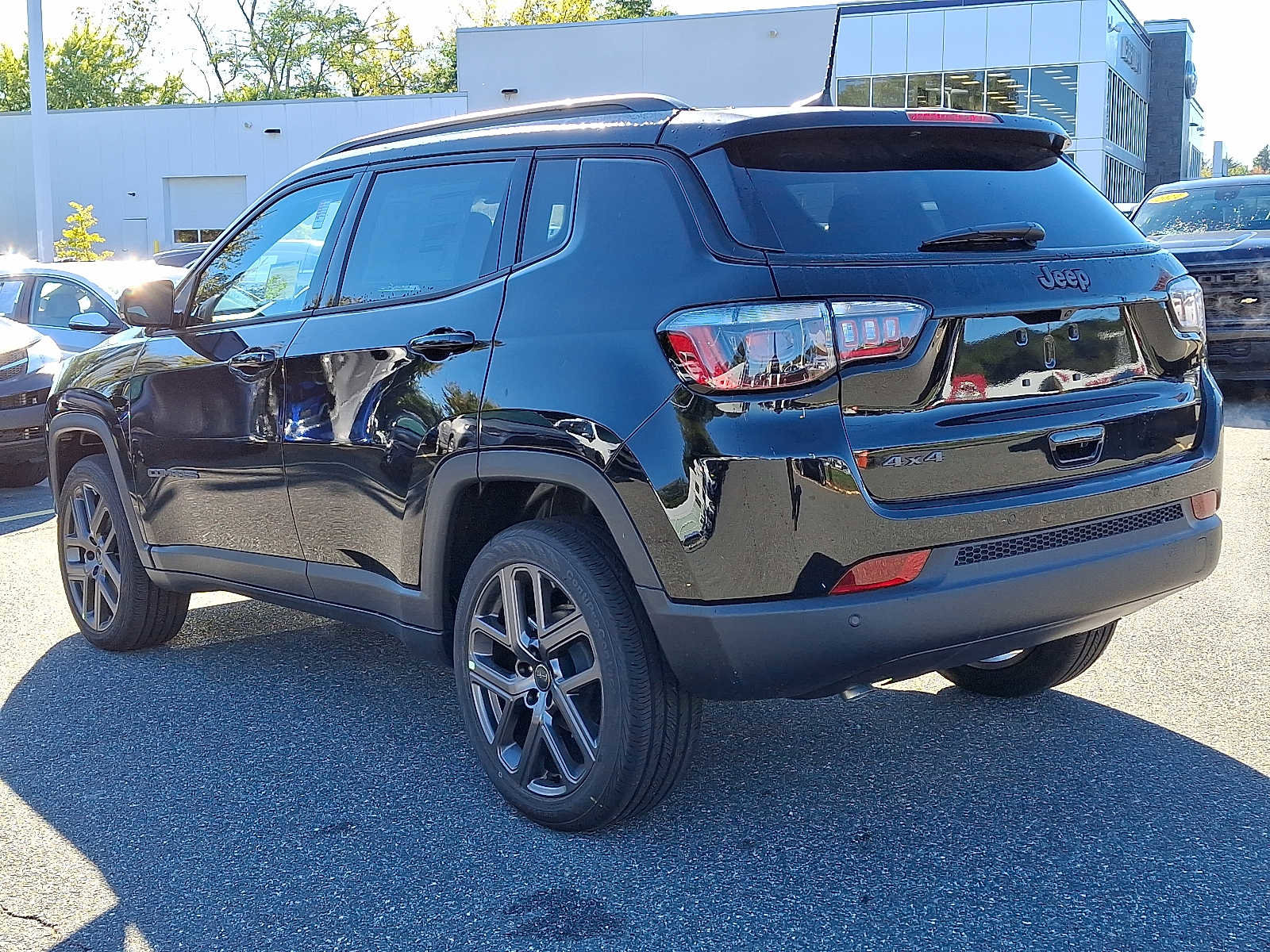 New 2026 Jeep Compass Limited w/ Sun, Sound & Navigation Group image 3