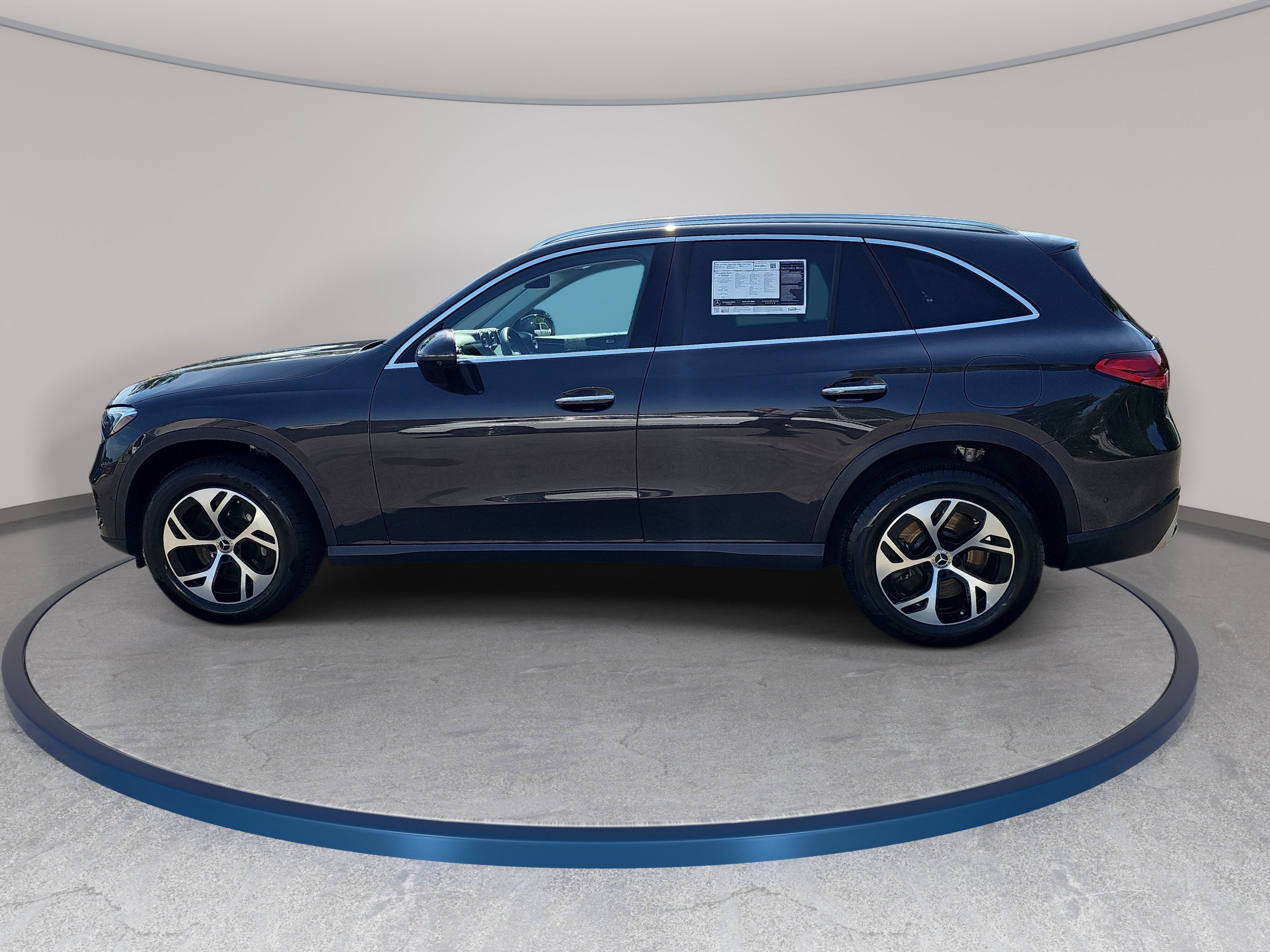 Certified 2026 Mercedes-Benz GLC 350e 4MATIC image 9