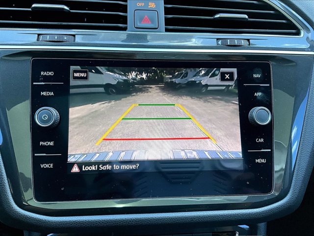 Used 2019 Volkswagen Tiguan SEL FWD image 23