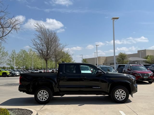 Used 2025 Toyota Tacoma SR5 image 5