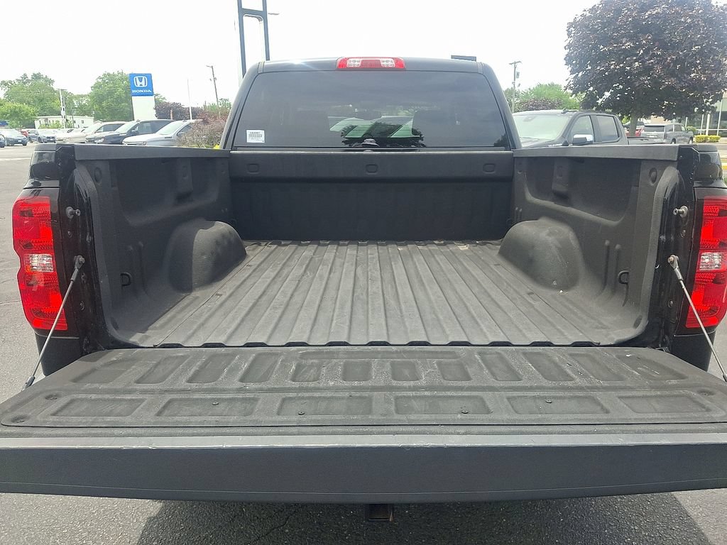 Certified 2017 Chevrolet Silverado 1500 LT w/ All Star Edition AWD/4WD image 29