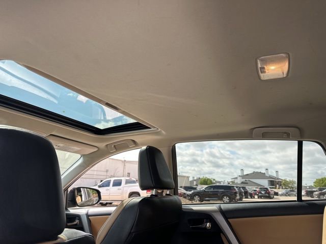 Used 2017 Toyota RAV4 Limited image 13