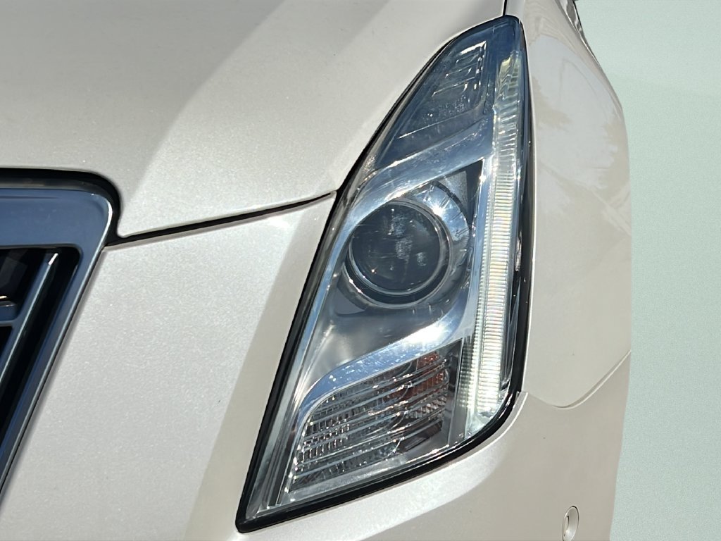 Used 2015 Cadillac XTS Luxury FWD image 26