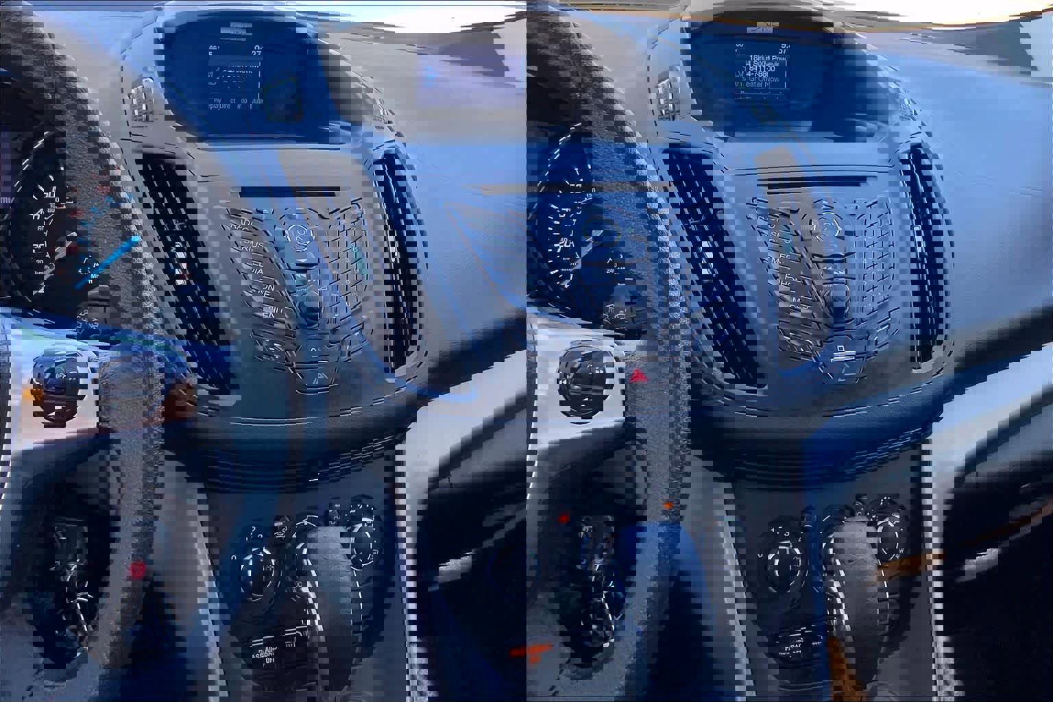 Used 2015 Ford Escape SE image 7