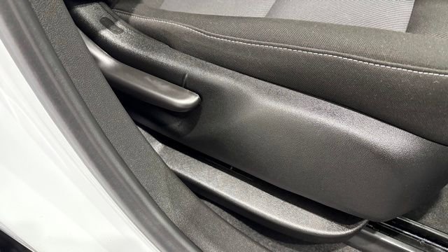 Used 2025 Chevrolet Blazer LT image 21