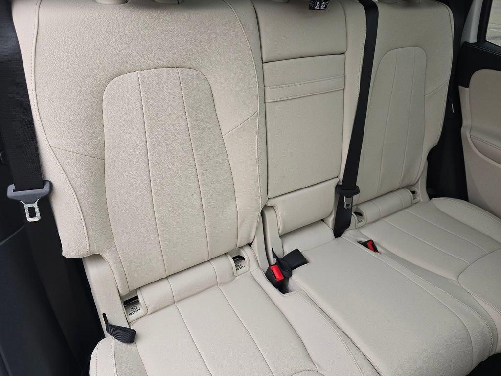 New 2026 Mercedes-Benz GLB 250 4MATIC image 20