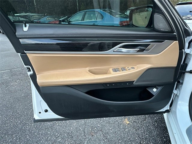 Used 2019 BMW 750i xDrive w/ Executive Package image 10
