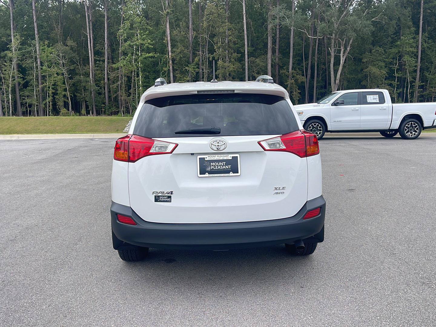 Used 2015 Toyota RAV4 XLE AWD/4WD image 6